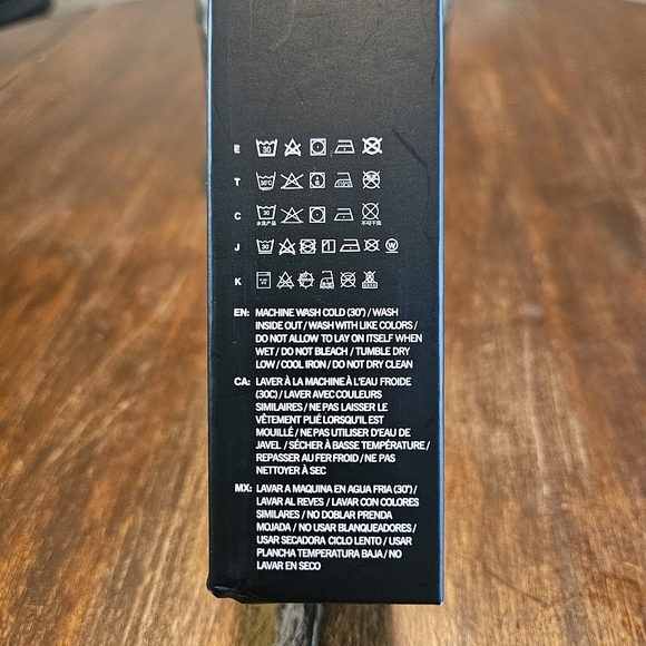 New Air Jordan 6-12 Months Red and Black Baby Boys Outfit/Gift Set - Picture 5 of 5